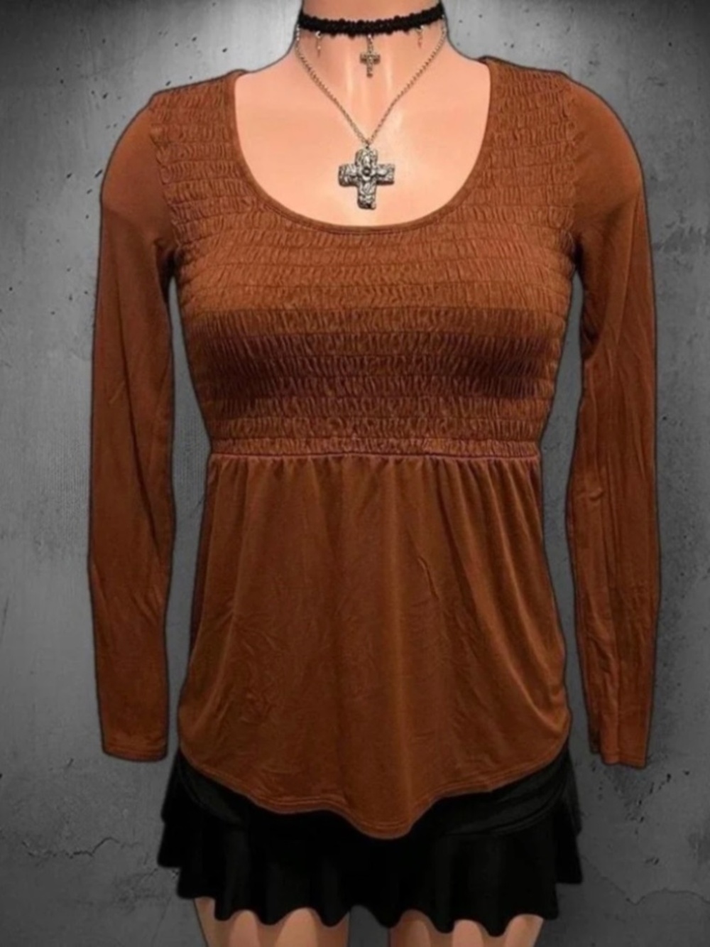 American Eagle Rust Smocked Round Neck Boho Long Sleeve Peplum Top Size M EUC